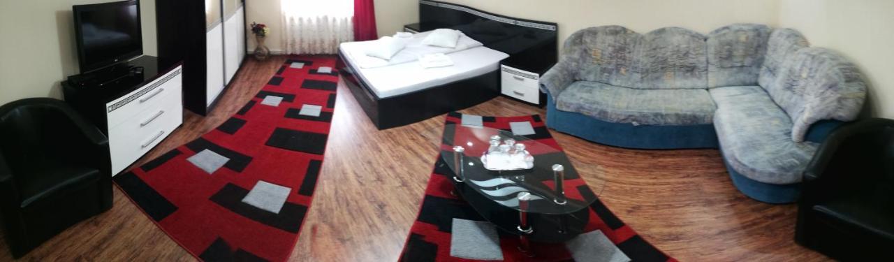 Pension, Camping & Biker Station Zur Deutschen Eiche Ciocanesti Εξωτερικό φωτογραφία