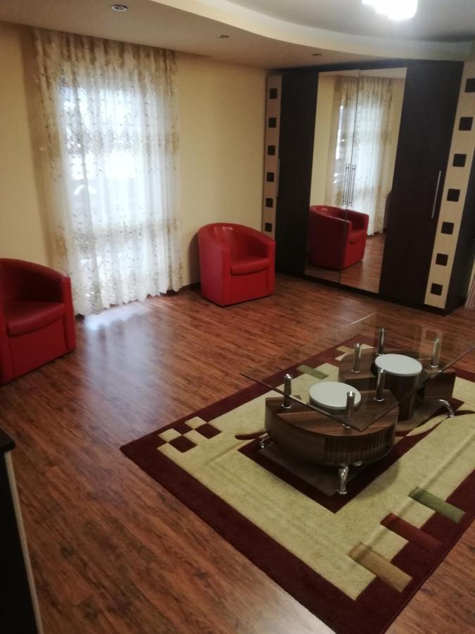 Pension, Camping & Biker Station Zur Deutschen Eiche Ciocanesti Εξωτερικό φωτογραφία