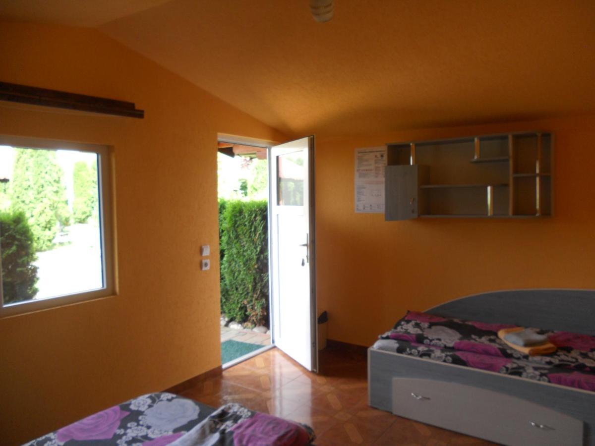 Pension, Camping & Biker Station Zur Deutschen Eiche Ciocanesti Εξωτερικό φωτογραφία