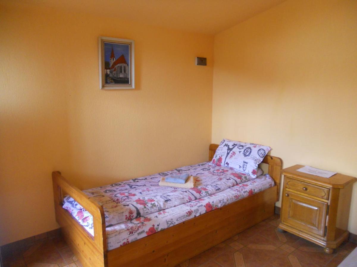 Pension, Camping & Biker Station Zur Deutschen Eiche Ciocanesti Εξωτερικό φωτογραφία