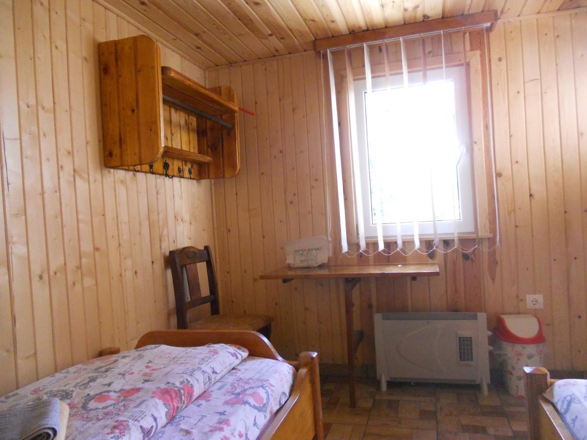 Pension, Camping & Biker Station Zur Deutschen Eiche Ciocanesti Εξωτερικό φωτογραφία