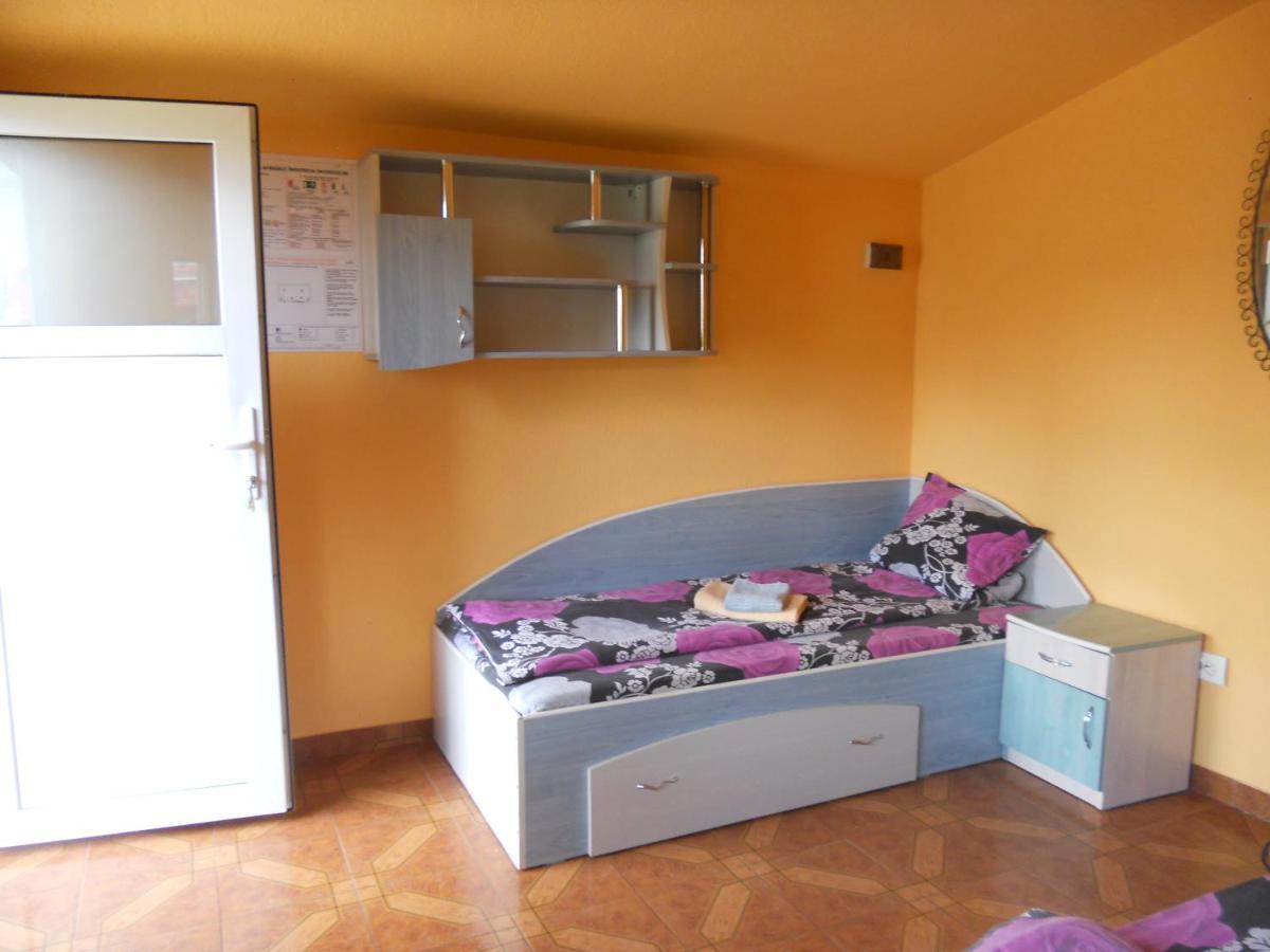 Pension, Camping & Biker Station Zur Deutschen Eiche Ciocanesti Εξωτερικό φωτογραφία