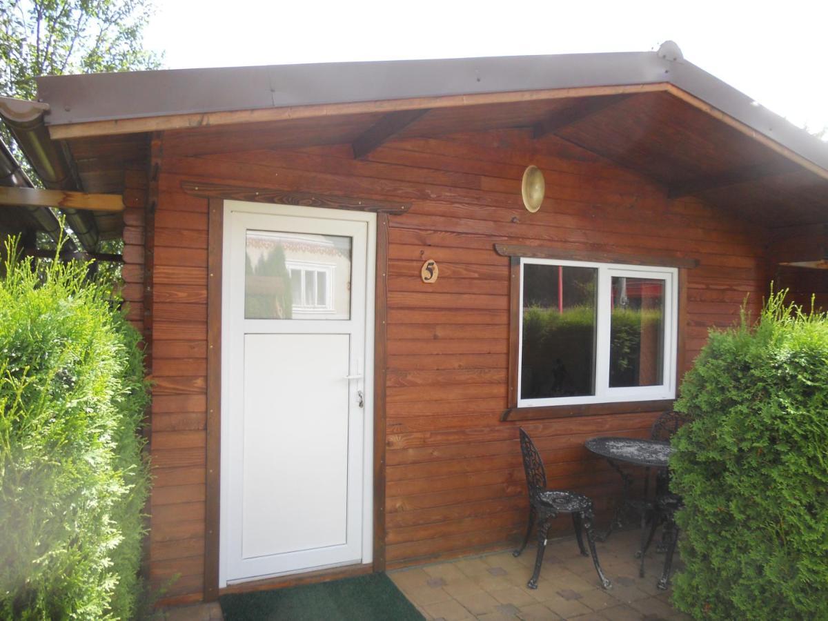 Pension, Camping & Biker Station Zur Deutschen Eiche Ciocanesti Εξωτερικό φωτογραφία