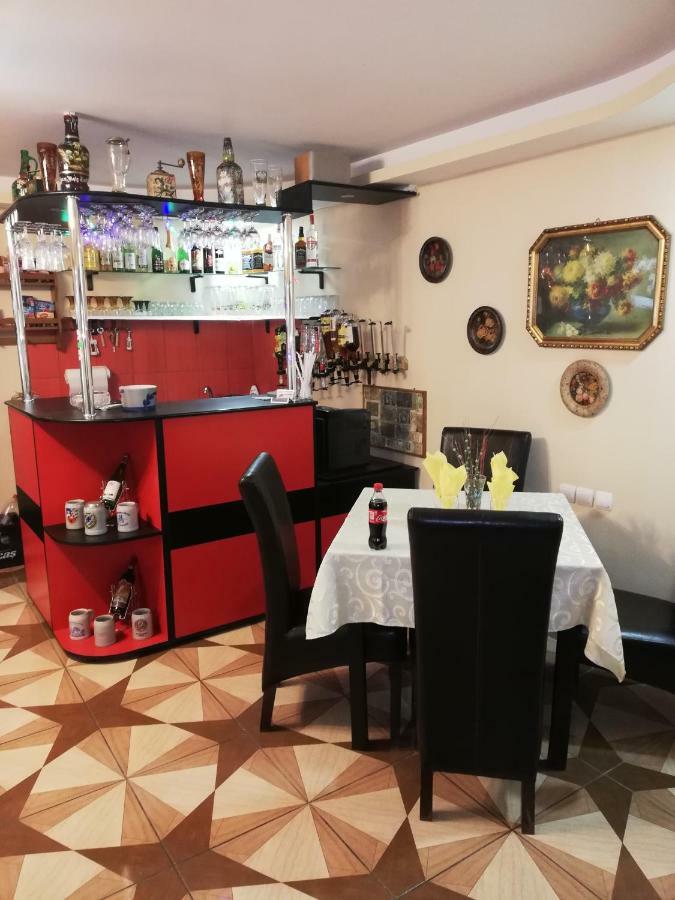 Pension, Camping & Biker Station Zur Deutschen Eiche Ciocanesti Εξωτερικό φωτογραφία