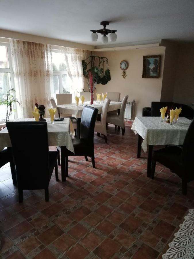 Pension, Camping & Biker Station Zur Deutschen Eiche Ciocanesti Εξωτερικό φωτογραφία